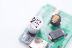 拆解報(bào)告：華科生迷你33W快充充電器-充電頭網(wǎng)