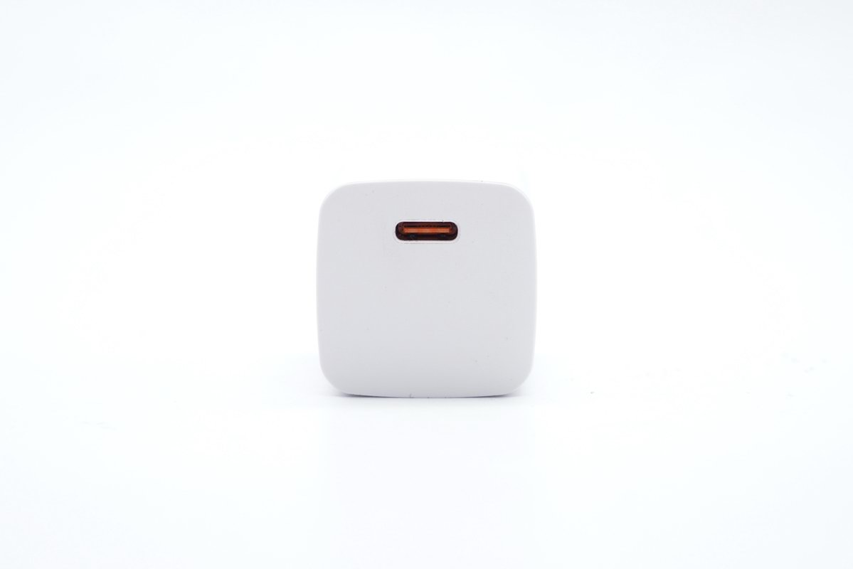 華科生推出33W快充迷你充電器，功率密度破1-充電頭網(wǎng)
