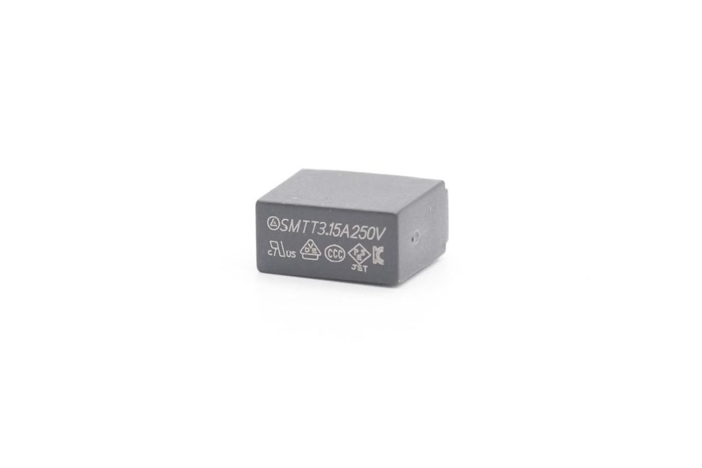 拆解報告：HKS華科生65W 2C1A快充充電器-充電頭網(wǎng)