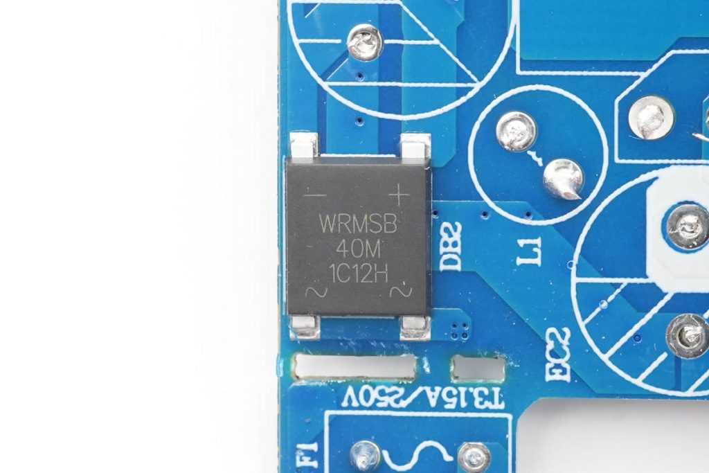 拆解報告：HKS華科生65W 2C1A快充充電器-充電頭網(wǎng)