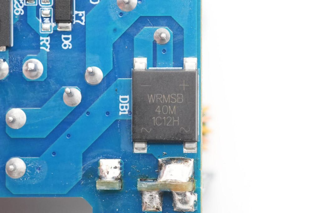 拆解報告：HKS華科生65W 2C1A快充充電器-充電頭網(wǎng)