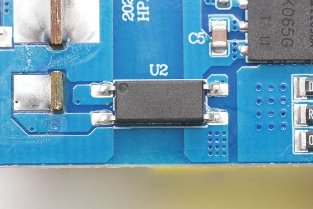 拆解報告：HKS華科生65W 2C1A快充充電器-充電頭網(wǎng)