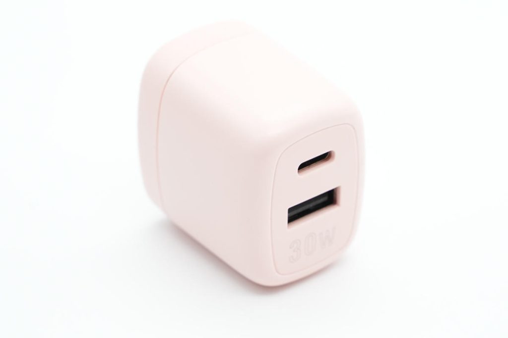 拆解報告：HKS華科生30W 1A1C氮化鎵充電器-充電頭網(wǎng)