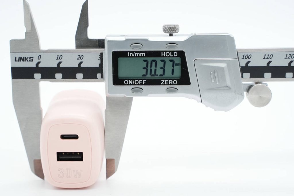 拆解報告：HKS華科生30W 1A1C氮化鎵充電器-充電頭網(wǎng)