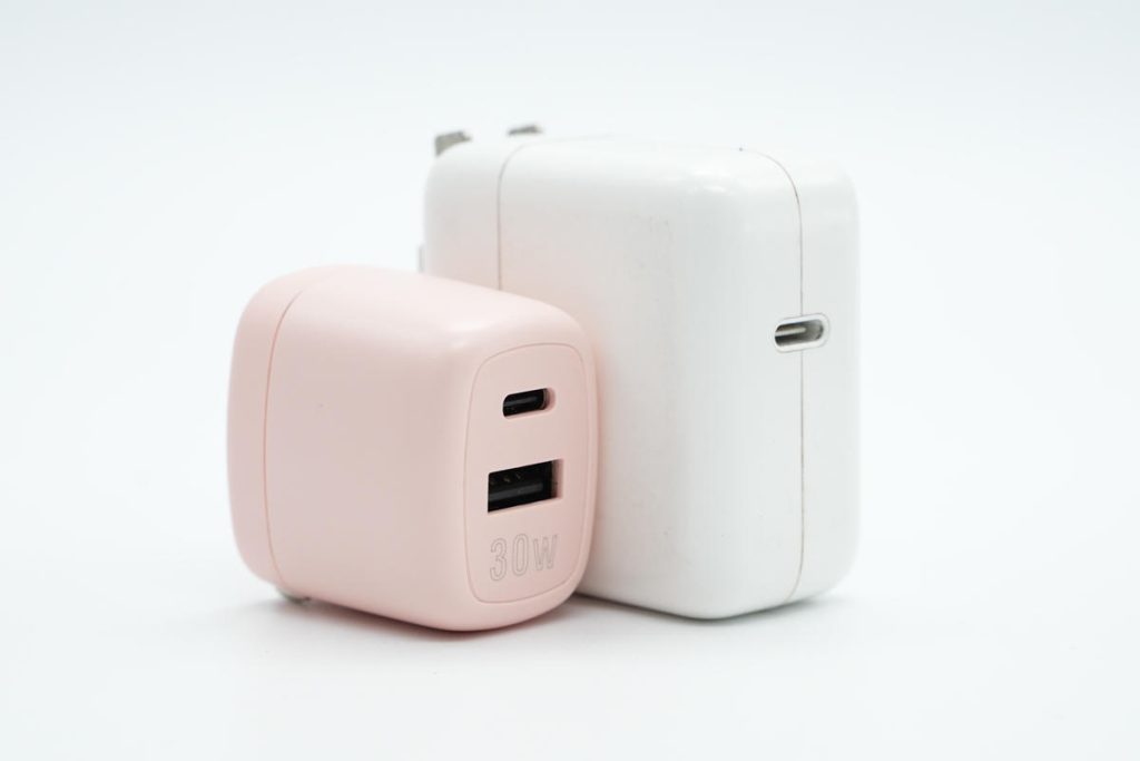 拆解報告：HKS華科生30W 1A1C氮化鎵充電器-充電頭網(wǎng)