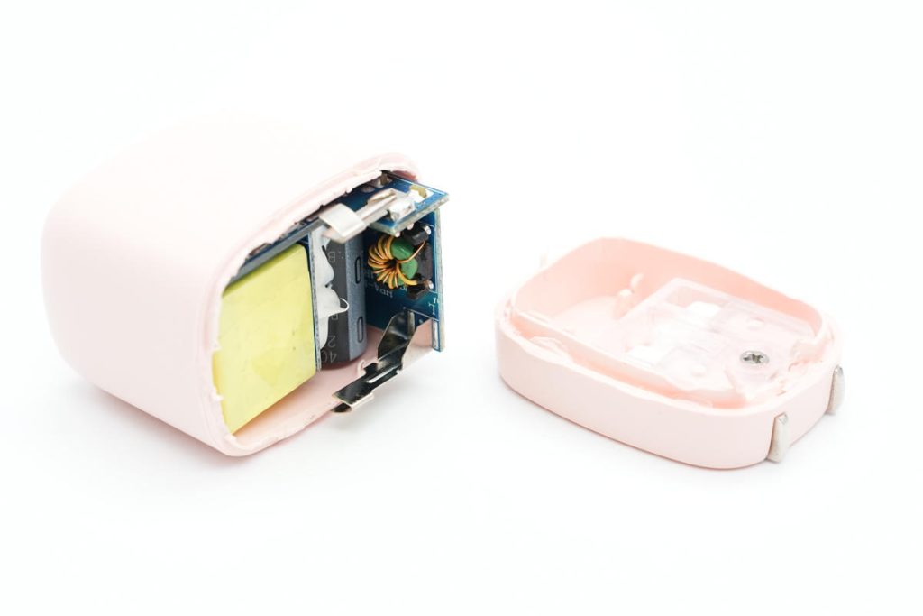 拆解報告：HKS華科生30W 1A1C氮化鎵充電器-充電頭網(wǎng)