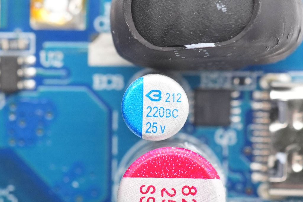 拆解報(bào)告：HKS華科生65W 2C1A氮化鎵快充充電器-充電頭網(wǎng)