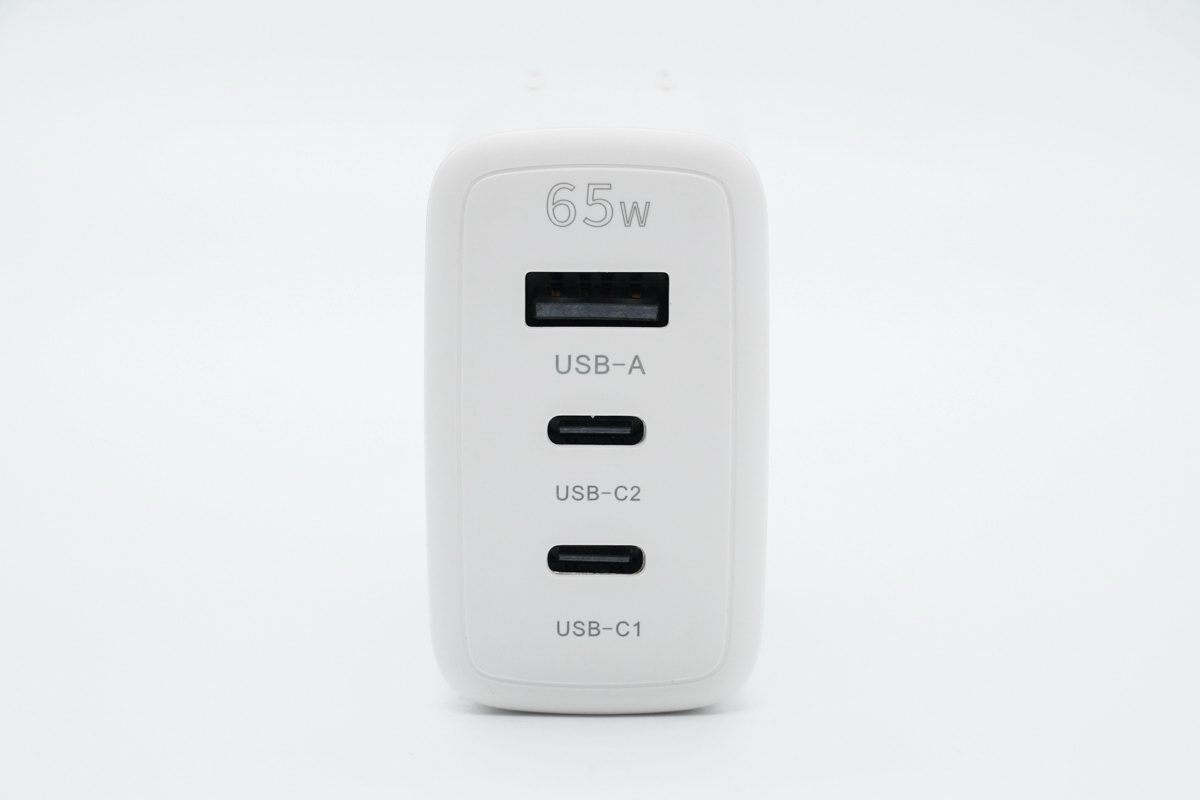 華科生發(fā)布65W三口充電器，氮化鎵方案支持多設(shè)備同時(shí)充電-充電頭網(wǎng)