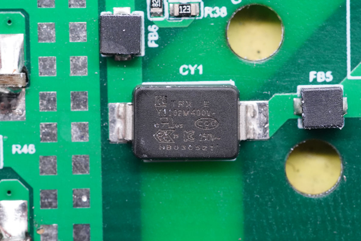 拆解報(bào)告：華科生 230W 4C1A氮化鎵桌面充GE510-充電頭網(wǎng)
