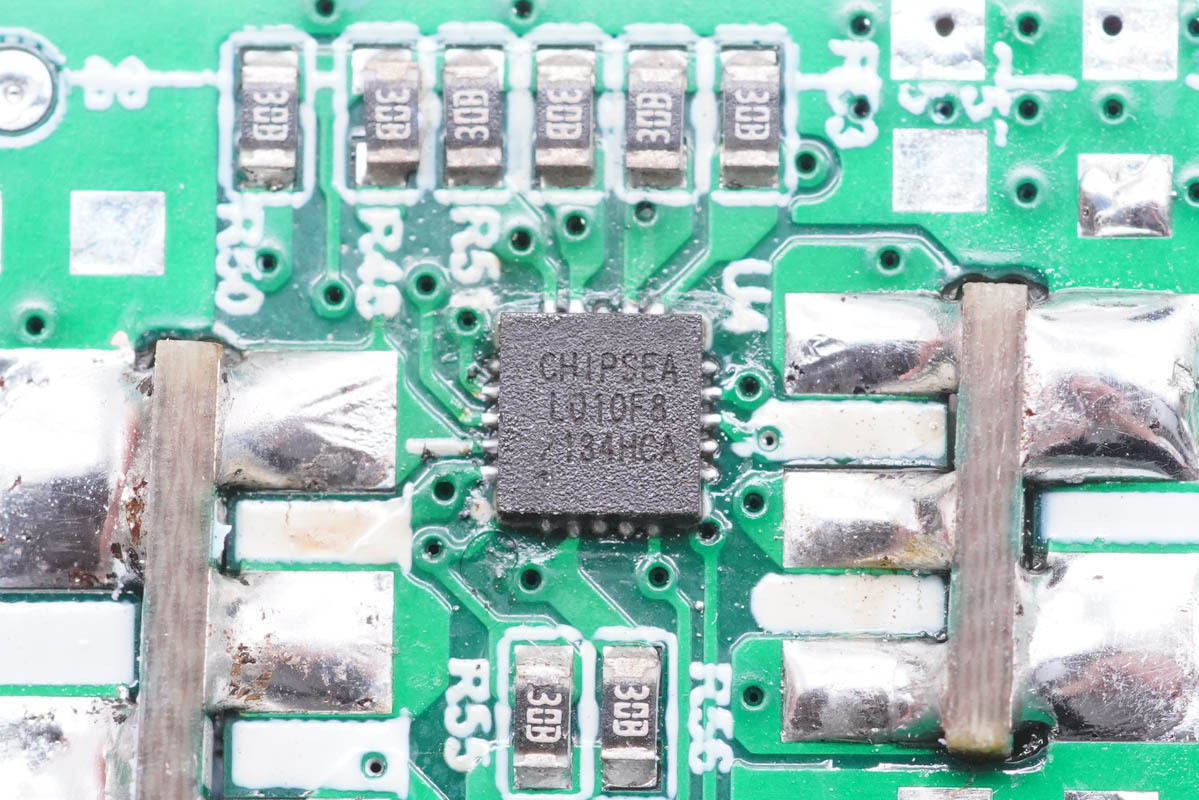 拆解報(bào)告：華科生 230W 4C1A氮化鎵桌面充GE510-充電頭網(wǎng)