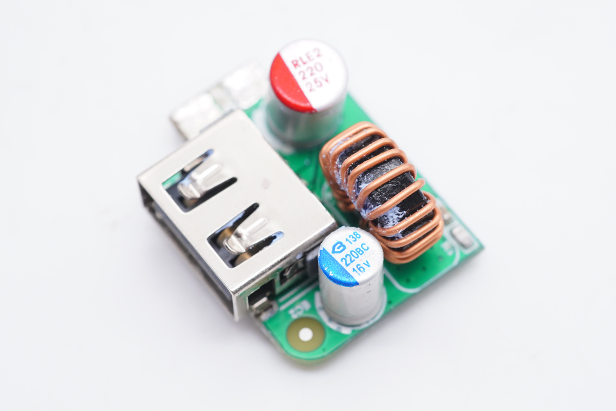 拆解報(bào)告：華科生 230W 4C1A氮化鎵桌面充GE510-充電頭網(wǎng)